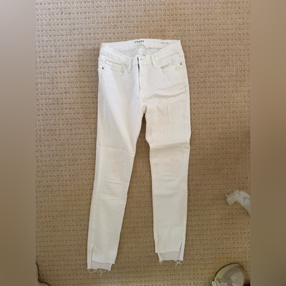 FRAME denim. Size 30. White